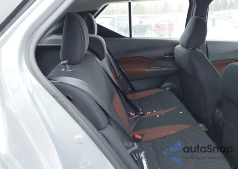 2022 Nissan Kicks Sr Xtronic Cvt из США, поврежденный, VIN 3N1CP5DV4NL516354